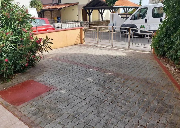 Apartment Nelamore - Krk Town, 300 Meters To The Krk Town