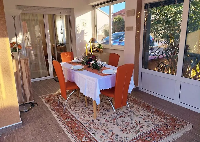 Nelamore - Krk Town, 300 Meters To The Apartment