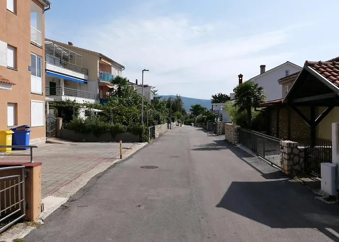 Nelamore - Krk Town, 300 Meters To The