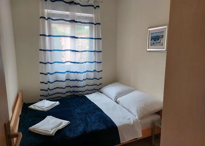 Apartment Nelamore - Krk Town, 300 Meters To The