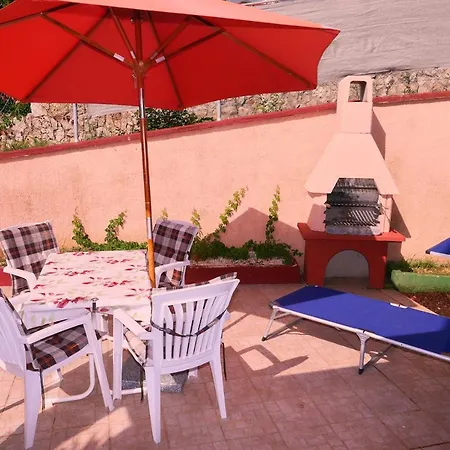 Nelamore - Krk Town, 300 Meters To The Apartment *